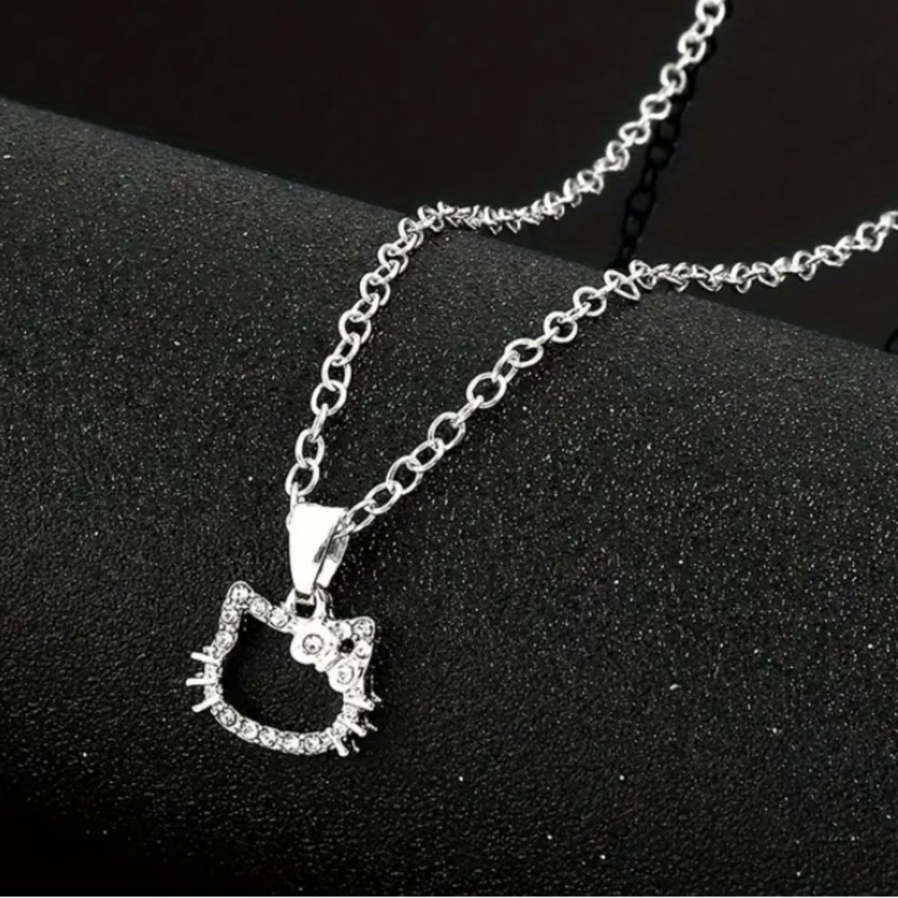 Hello Kitty dainty Silver crystal Necklace